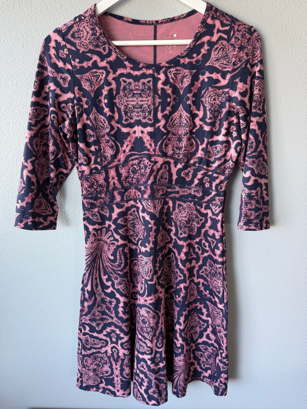 Title Nine navy pink buttah Dream 3/4 sleeve dress Women’s sz S